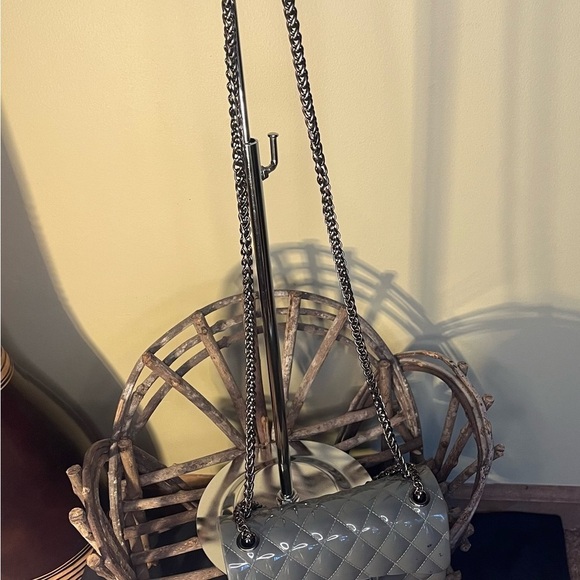 Macy's Gray Quilt Look PVC Shoulder Crossbody Bag - Picture 7 of 9